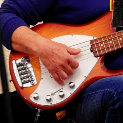 Clases de Bajo Eléctrico